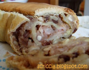 Strudel di pesche