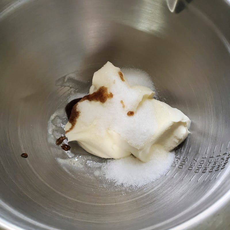 Cheesecake ai mirtilli - Topping alla panna acida
