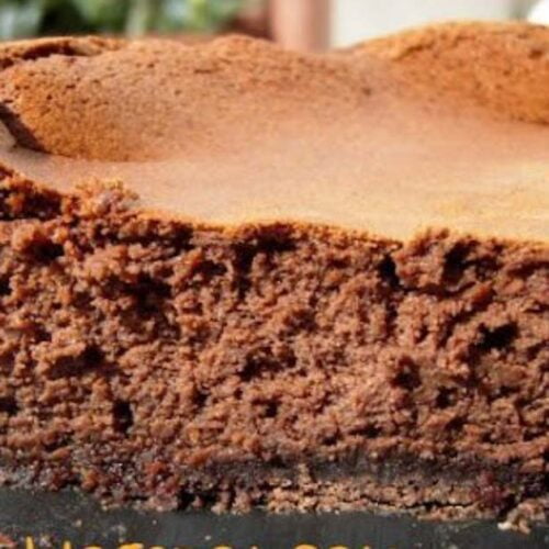 Fetta di cheesecake al cioccolato