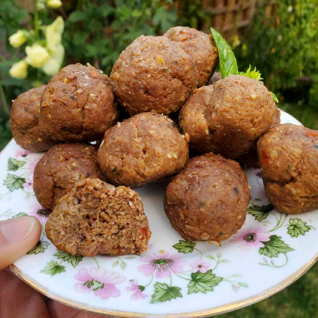 interno delle polpette di lenticchie vegane fatte in casa